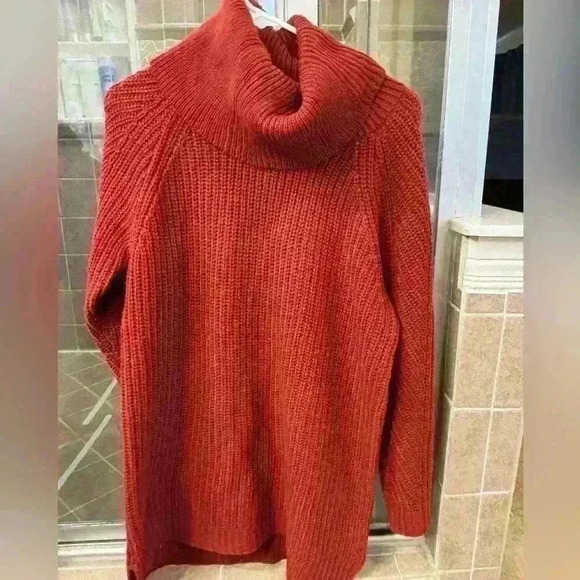 A New Day chunky sweater/tunic length. Size Medium. - Picture 1 of 3